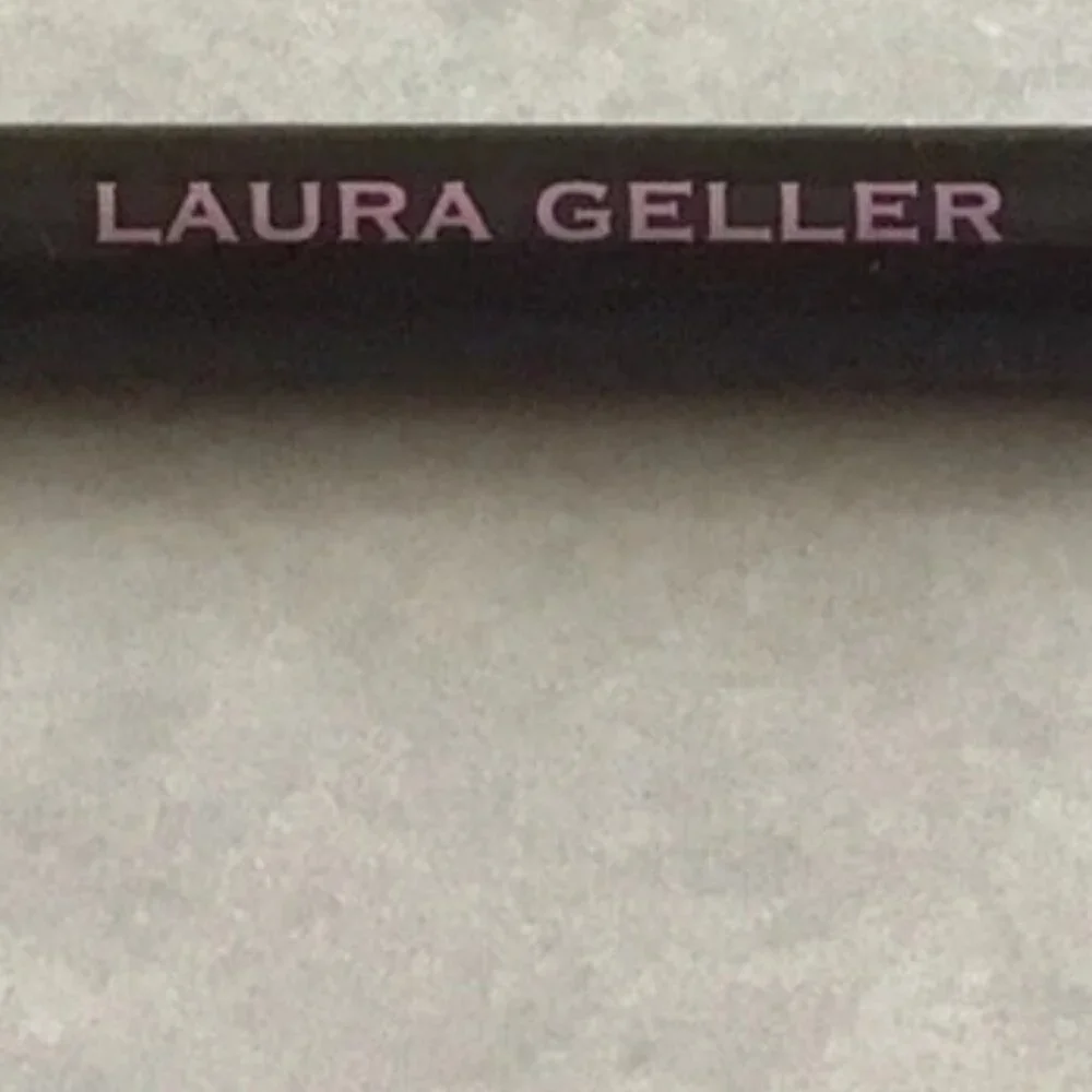 Laura Geller Double-Ended Eyeliner - Eye Shadow Brush - Brand New